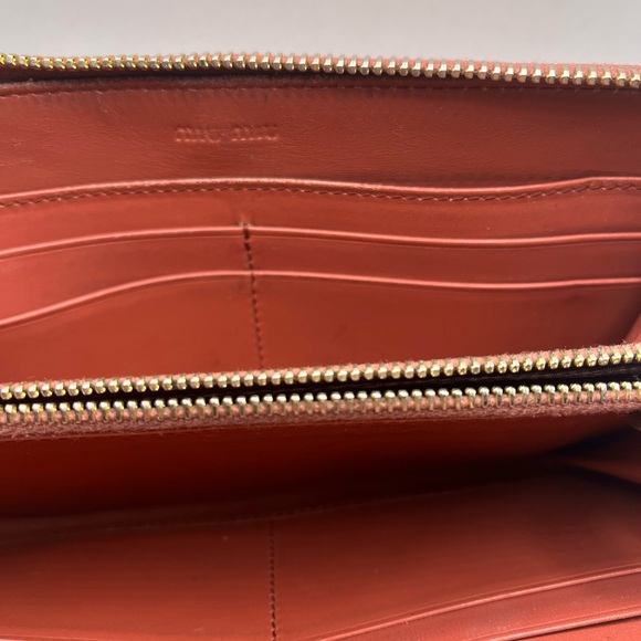 Miu Miu Embossed Leather Crocodile Tan And Pink Zippy Round Long Wallet - Picture 6 of 7